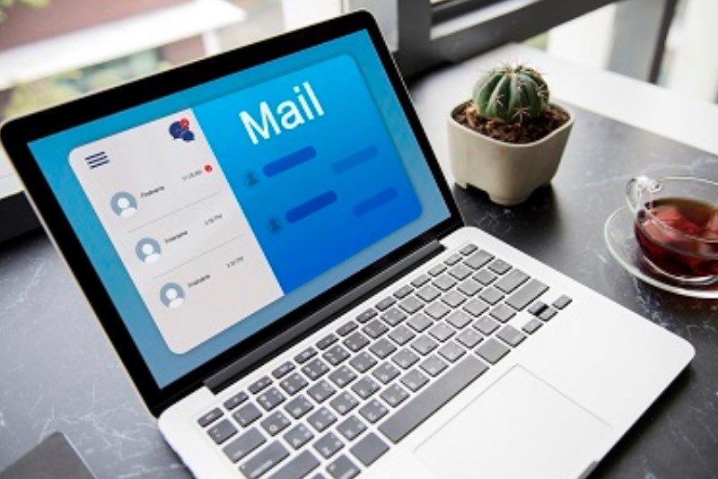 E-Mail-Hosting-Service mit regelmäßigen Backups